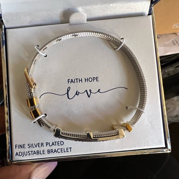 Beautiful faith hope Love adjustable bracelet - Picture 2 of 4